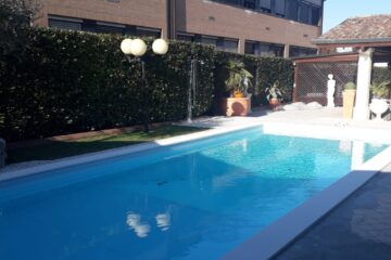 Ristrutturazione zona esterna con piscina