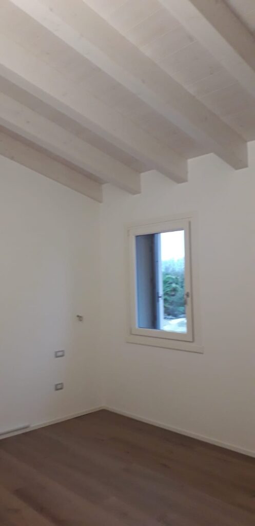 Dettaglio di una camera nella residenza unifamiliare a Sovizzo
